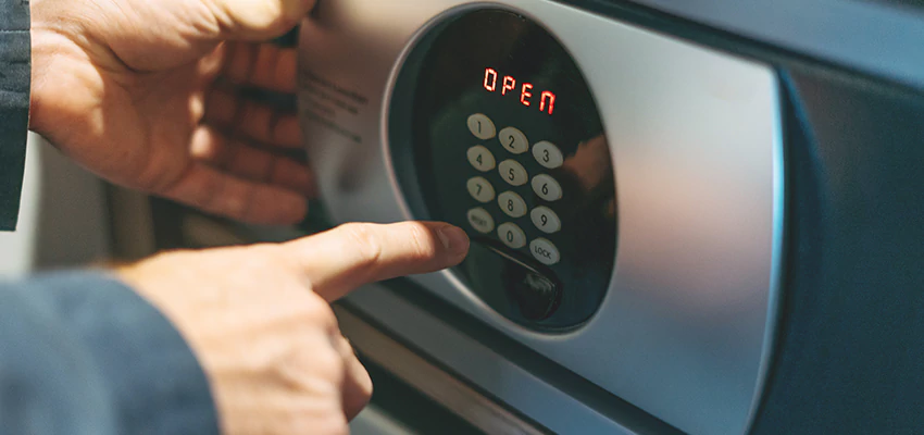 Cash Safe Openers in Compton, California