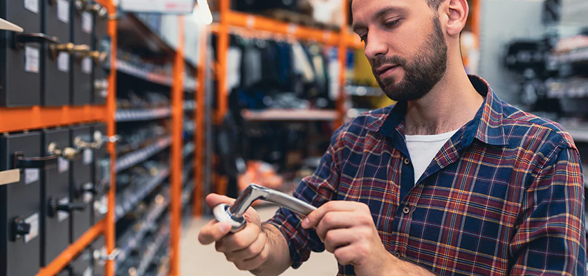 Locksmith For Retail Stores Lockout Services in Compton, California